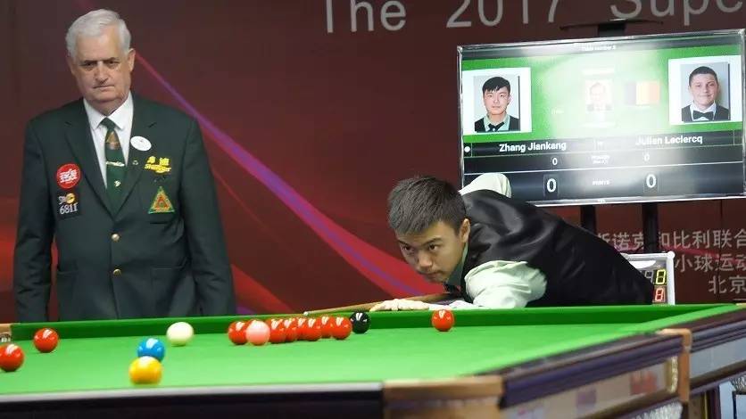 到与女友首 到与女友首